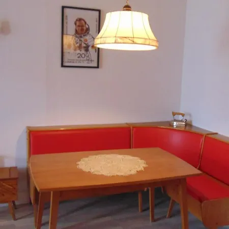 Ernst 10 Apartment *